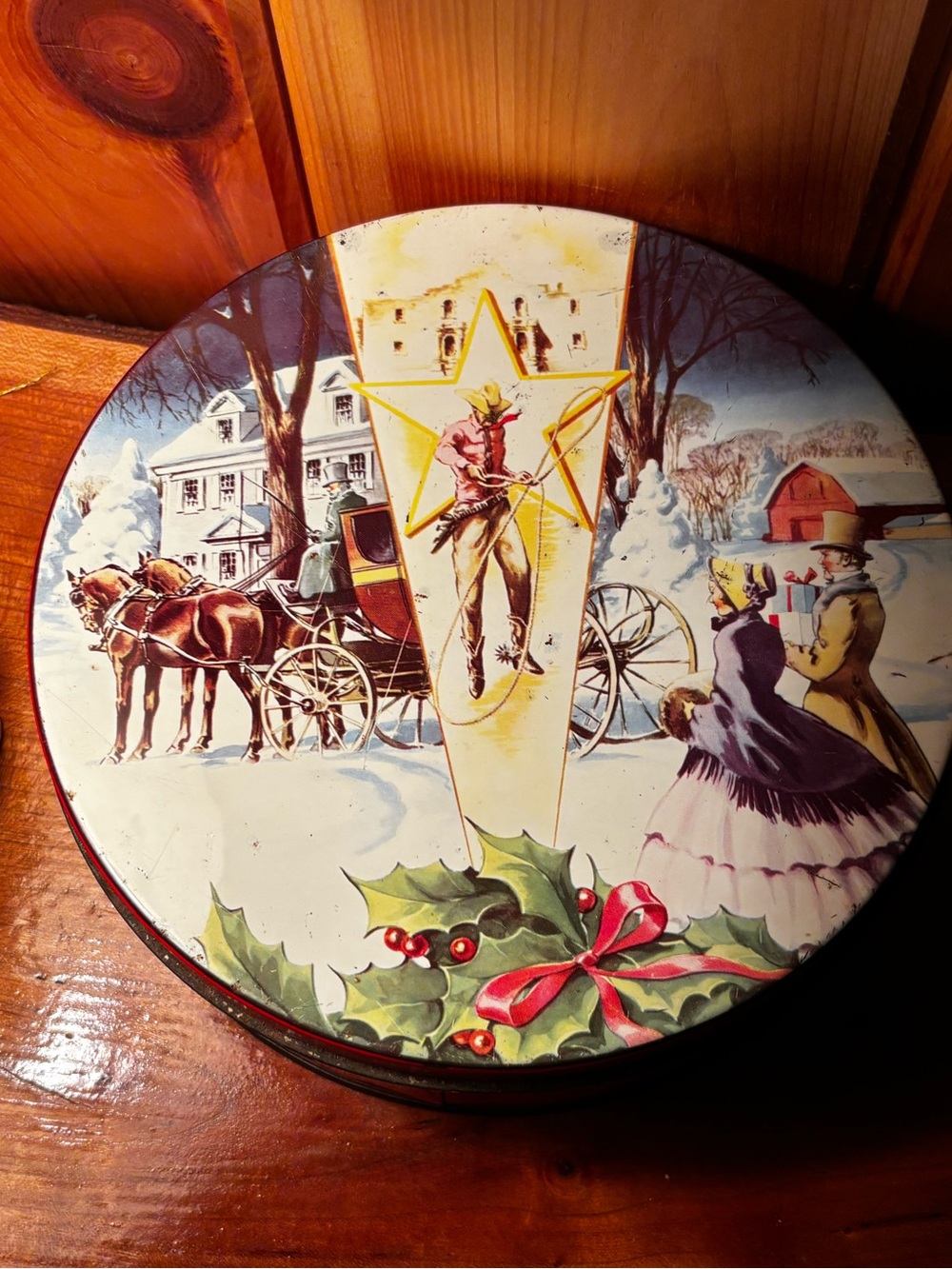 Vintage Collin Street Bakery DeLuxe Fruit Cake Tin Lone Star Texas Scene